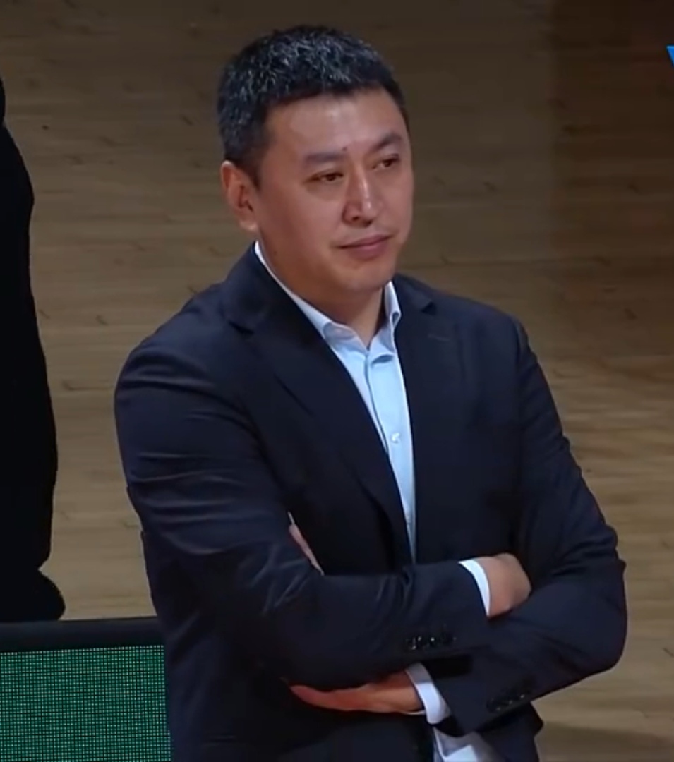 我爱篮球# 实时报道 今晚cba四分之一决赛继续进行.