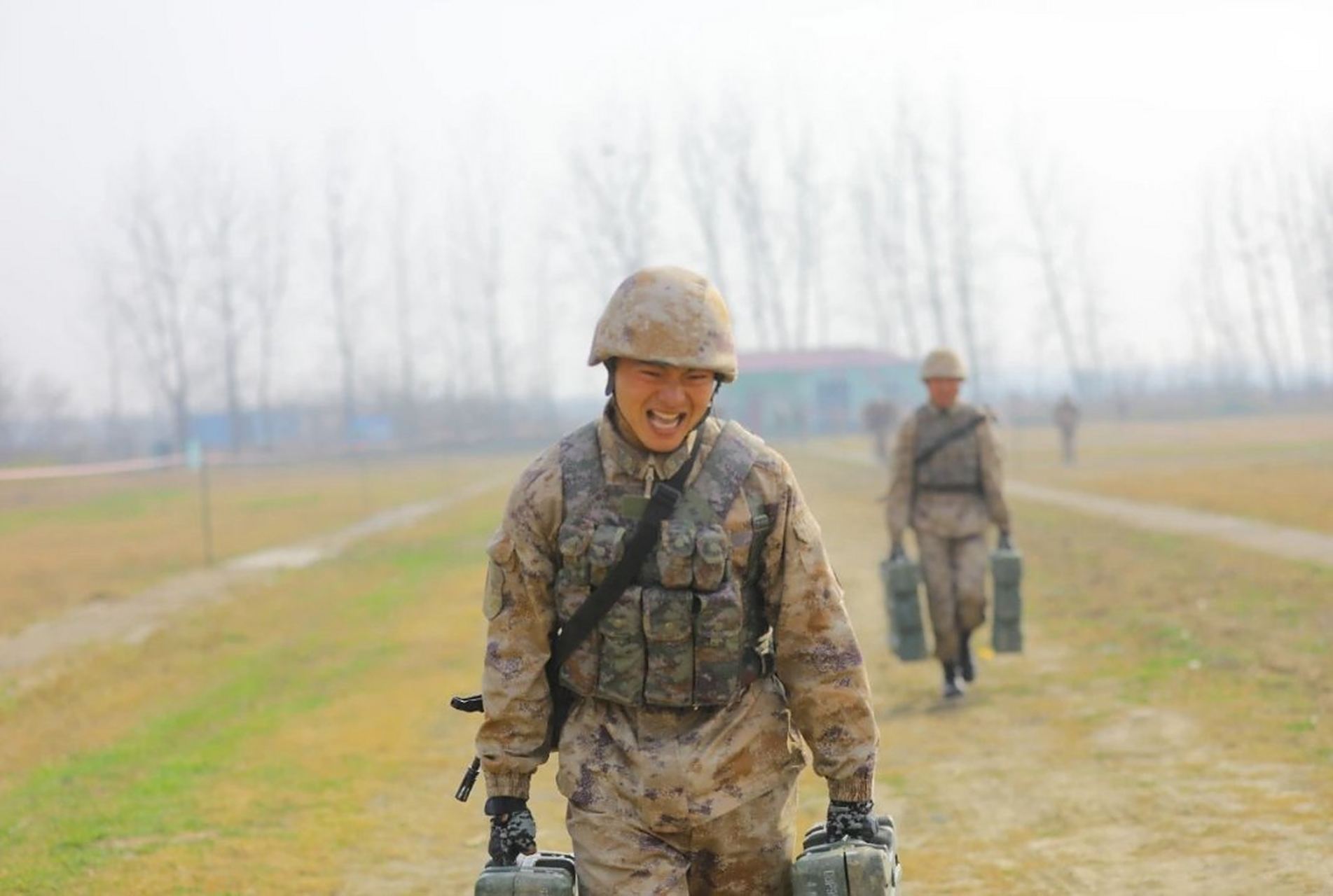 未来大街|军人馆:空降兵专用星空迷彩携行具