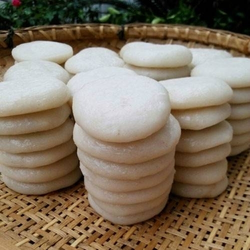 永州糍粑是湖南永州市的传统特色小吃,由糯米制成