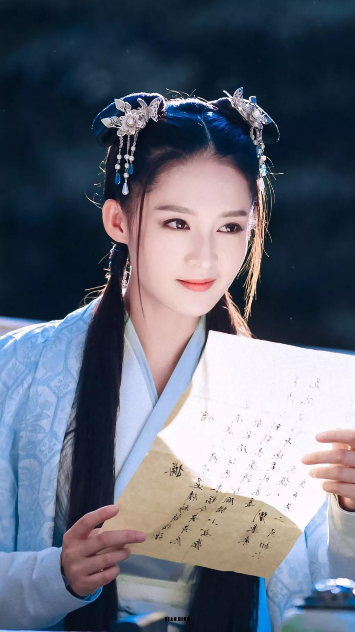 李泌古装造型,气质真好