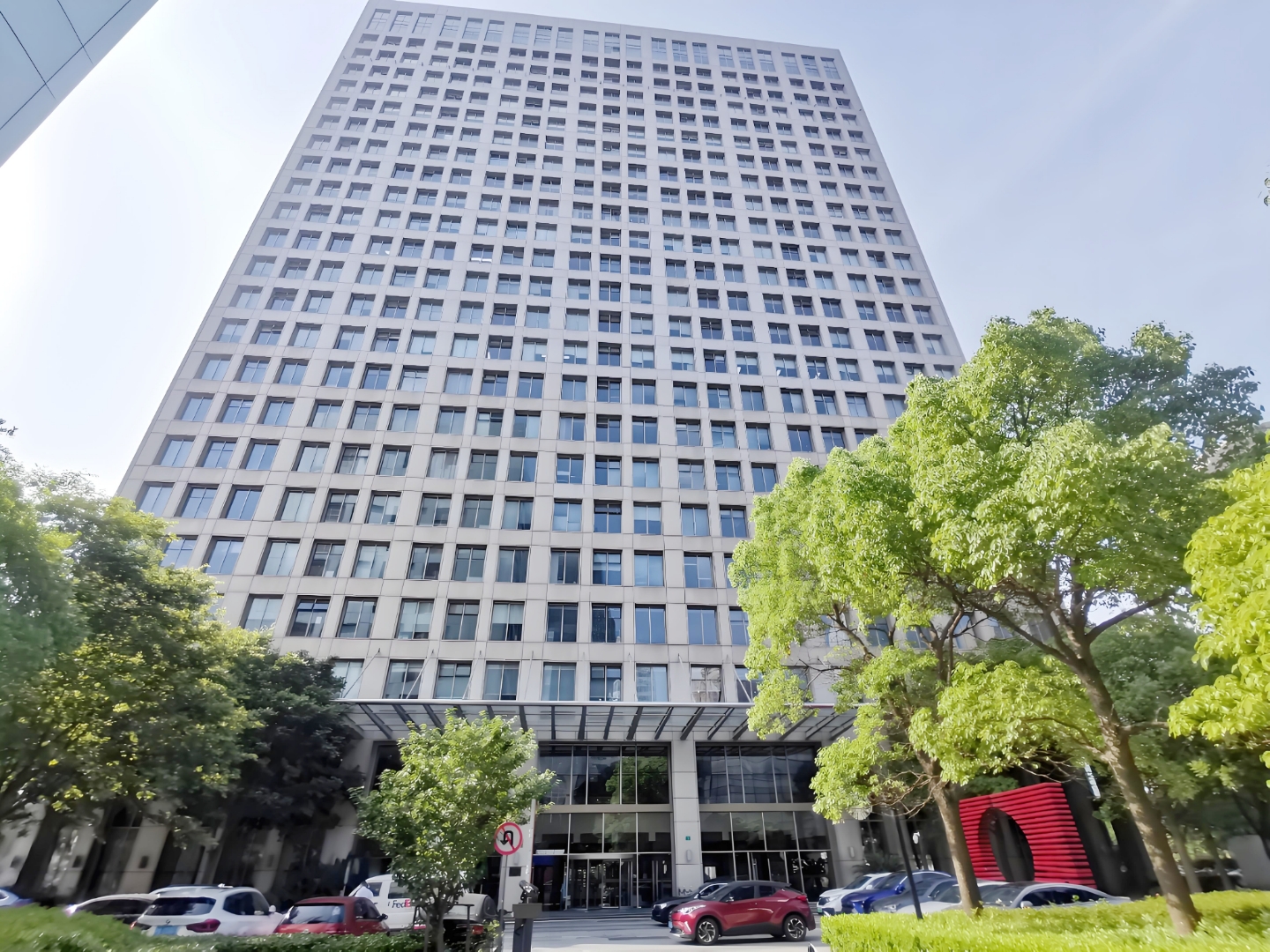 在浦东地铁上盖的办公室要多少money 重生之我从犄角