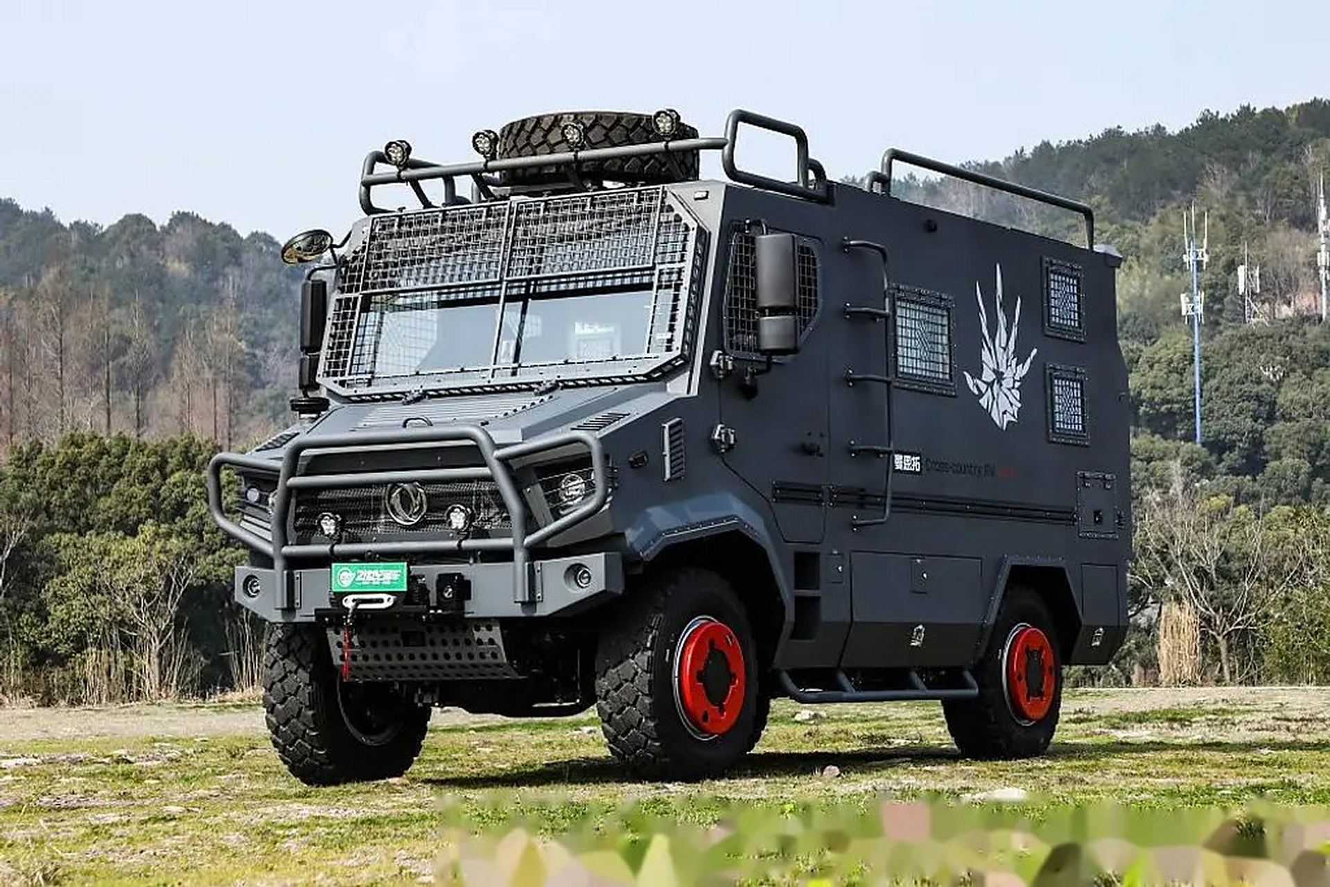 【东风猛士房车,房车中的特种兵】 4.