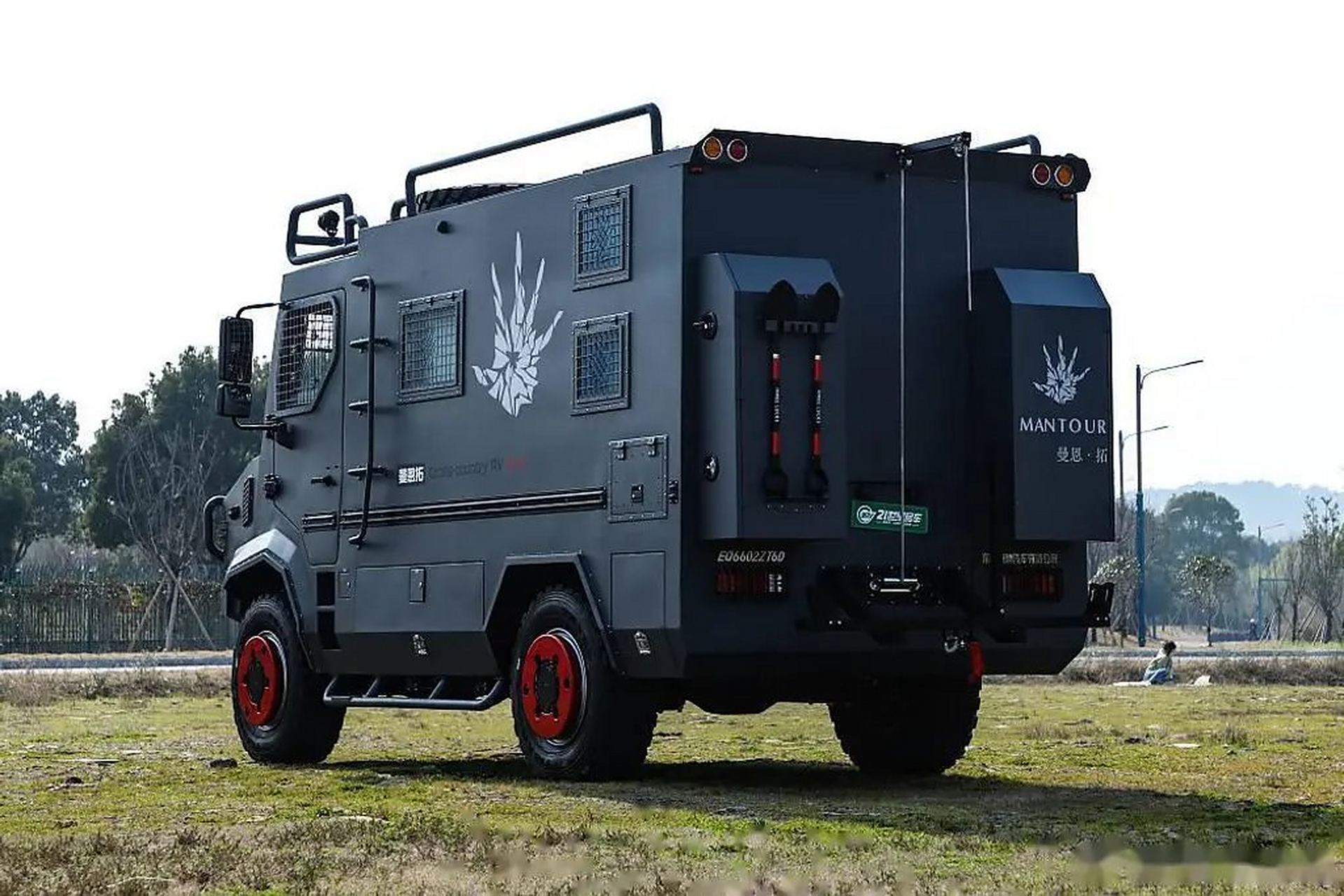 【东风猛士房车,房车中的特种兵】 4.