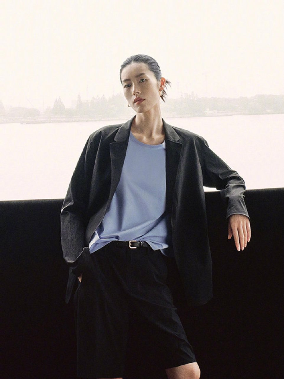 国际超模刘雯演绎始祖鸟品牌最新大片,简约高级范时尚,一种态度,一种