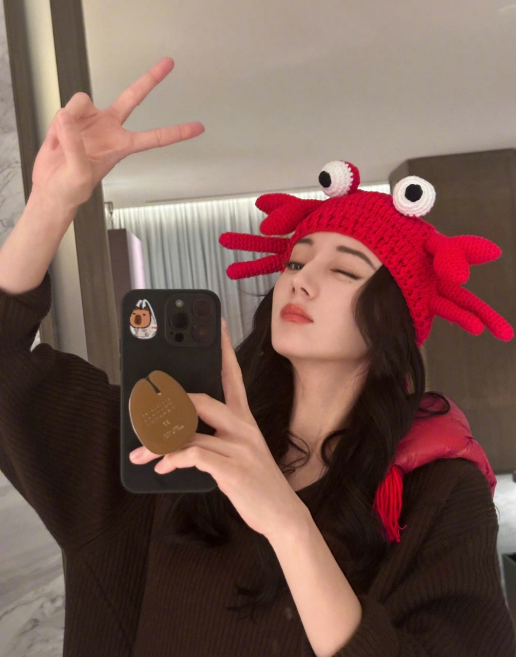 捕捉冬季美好瞬间#12月份的第一天就可以看到头戴小红帽的迪丽热巴