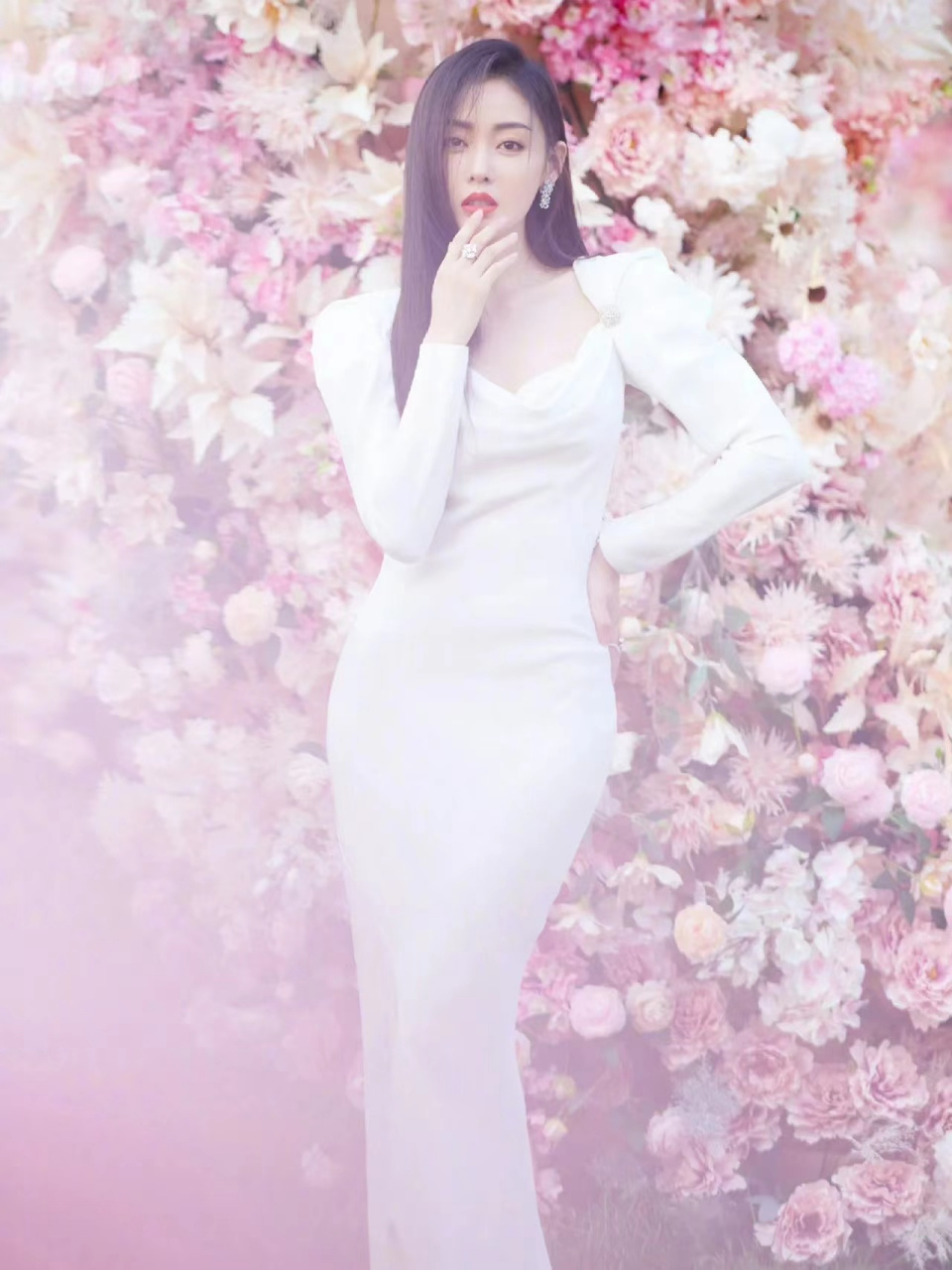 1,张慧雯家里有抓娃娃机,没事就在家里练抓娃娃 2, c姓女星私下喝 沐