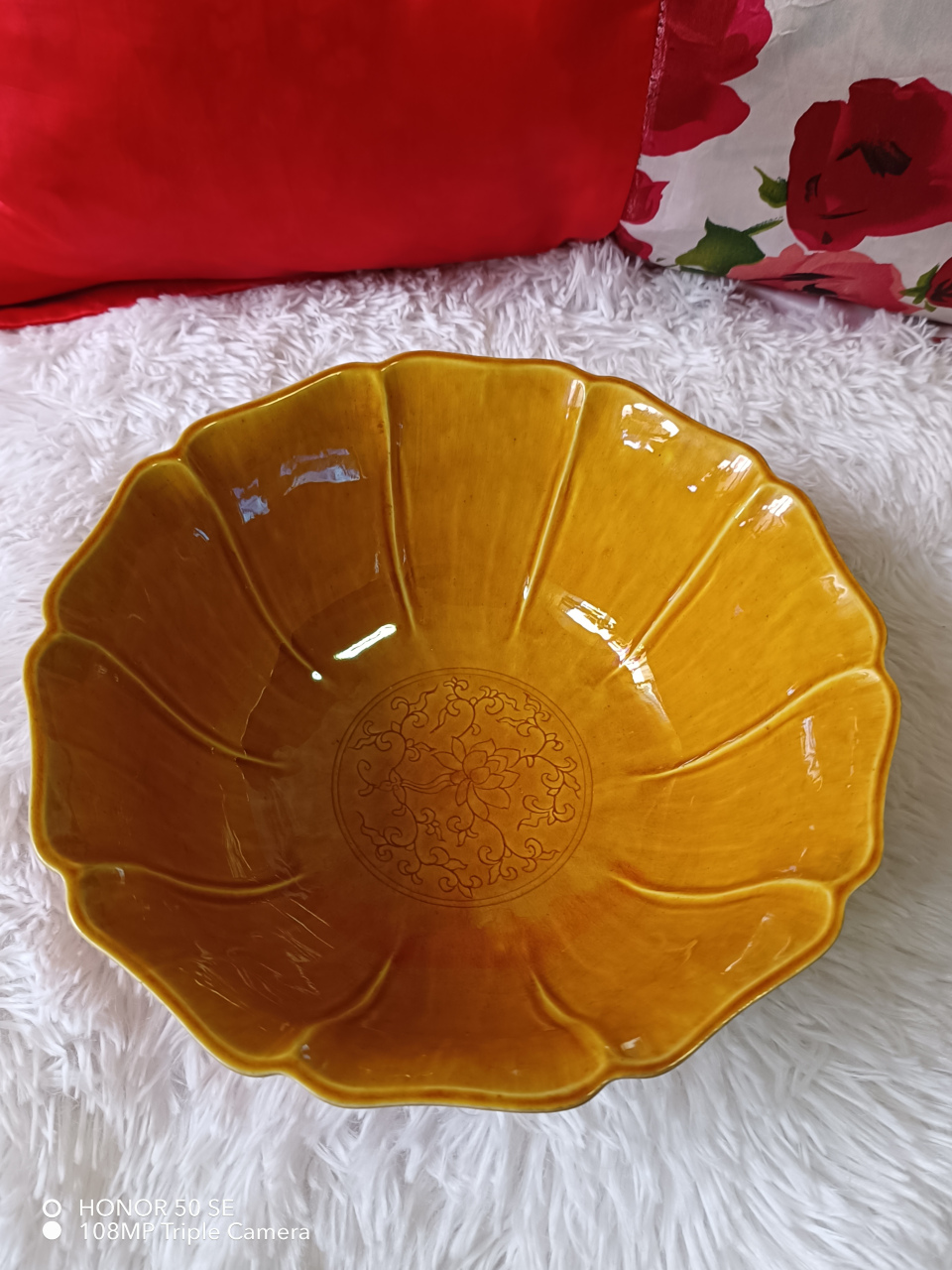 大明弘治款暗刻龙凤纹花口海碗!