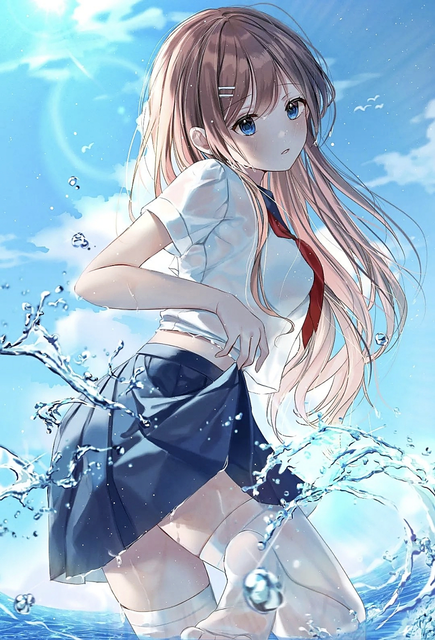 夏日的清凉,就像这水中的女孩,清新又美丽.