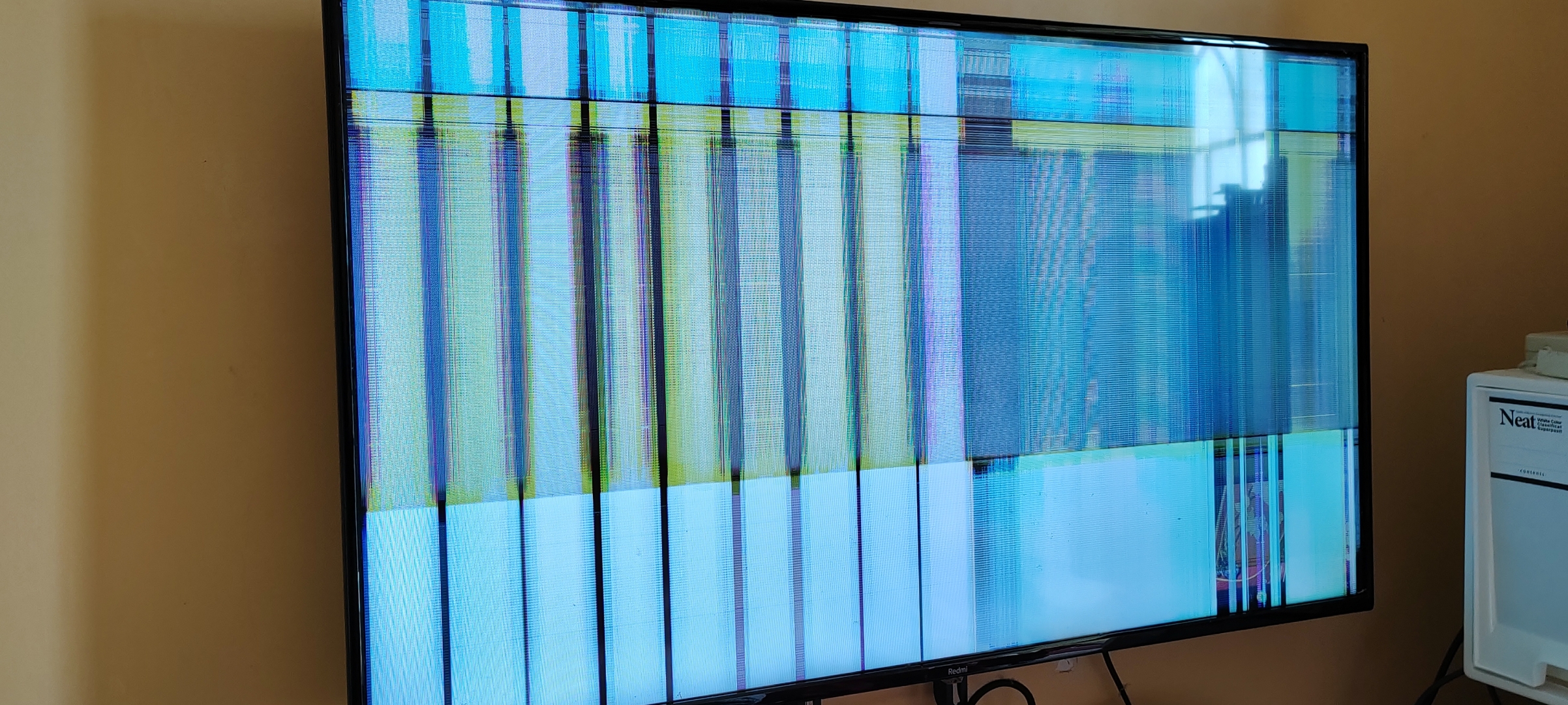 电视花屏花屏屏幕线路一直要烧坏是怎么回事电视场块图片电视机花屏