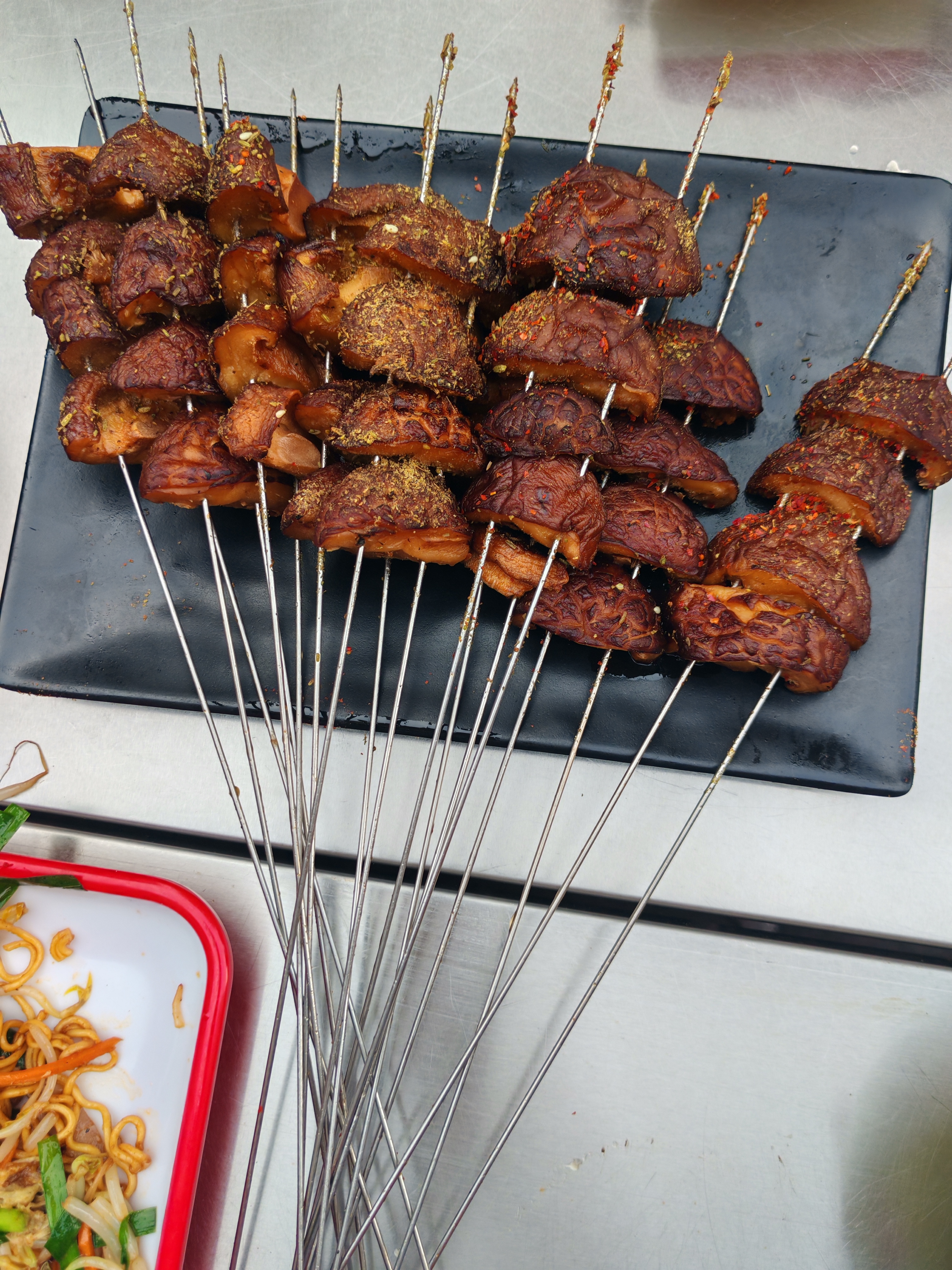 这不仅是一场味蕾的盛宴,更是心灵得以小憩的温柔角落,让人在忙碌之余