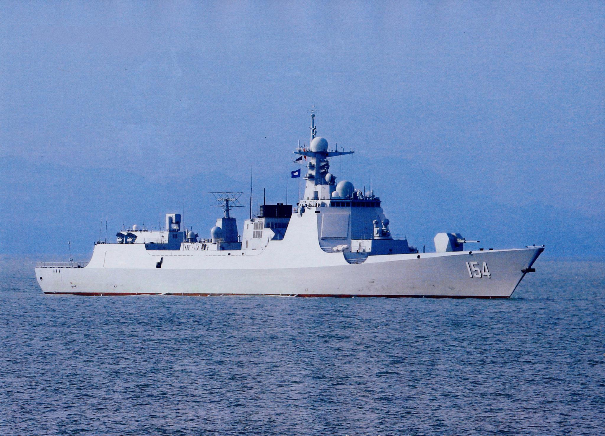 056a型护卫舰的基本数据为:标准排水量1300吨,满载排水量1440吨,全长