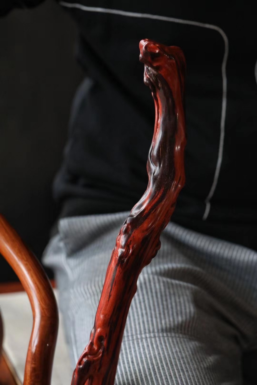 「盘根」拐杖  印度小叶紫檀整料手工雕刻