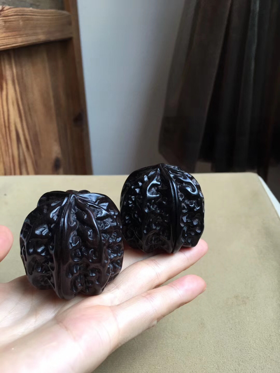 紫光檀·核桃保健球 规格:50mm 重量:144.7g