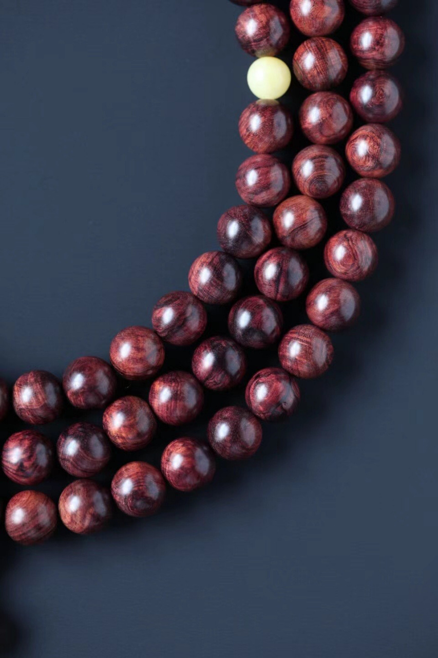 【5598】满纹 油梨海黄老料108颗10mm念珠 纹理绚丽 清晰好看 降香