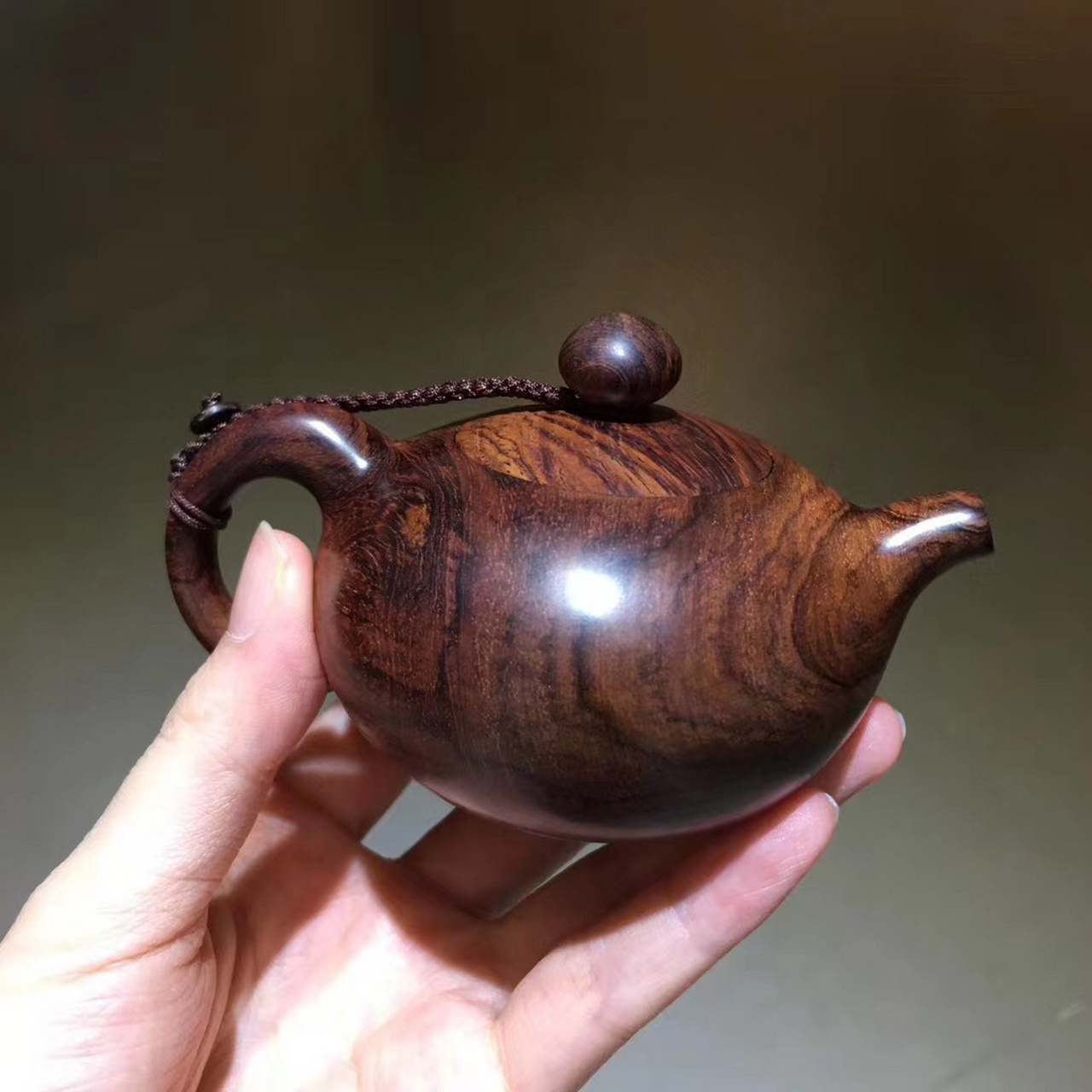 捡漏9215  山水纹 海黄茶壶 把玩件 案上摆件 长9.