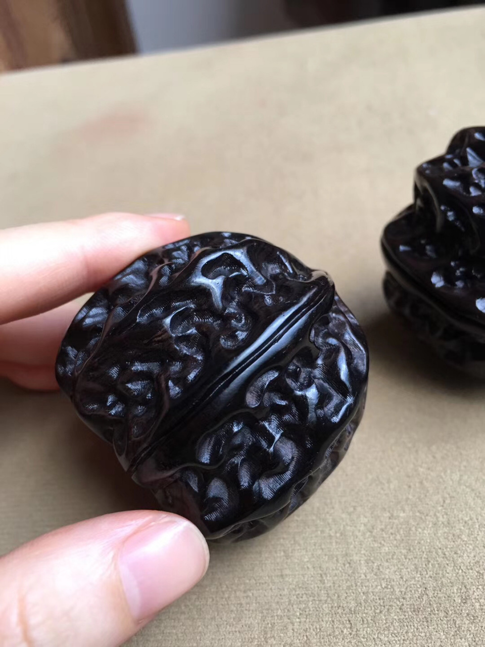 紫光檀·核桃保健球 规格:50mm 重量:144.7g