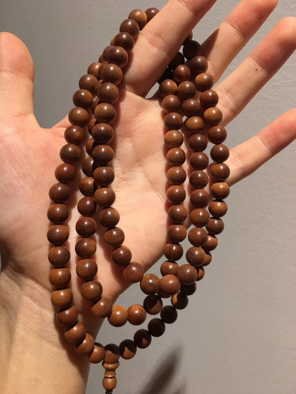 正区印度老山檀香黑肉沉水级手串, 高油密老料,肉质细腻; 香味芬芳