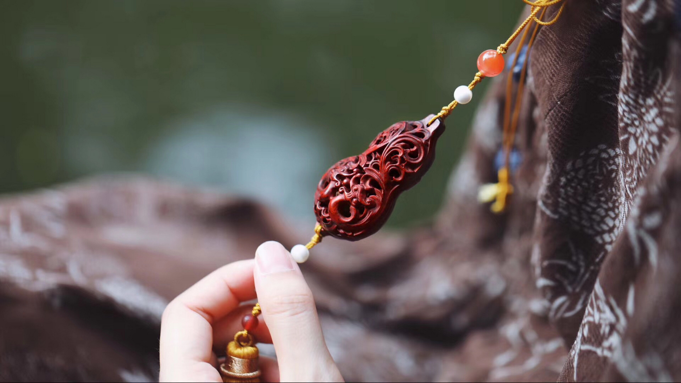 紫檀【福禄安泰·香囊】挂件  葫芦式镂空巧雕缠枝双龙戏珠纹寓意吉祥