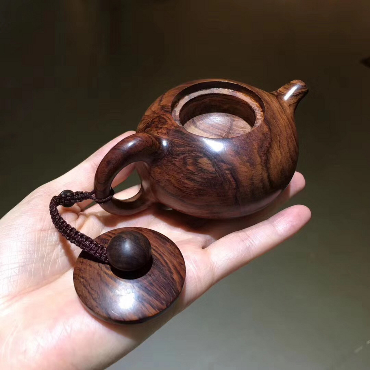 捡漏9215  山水纹 海黄茶壶 把玩件 案上摆件 长9.