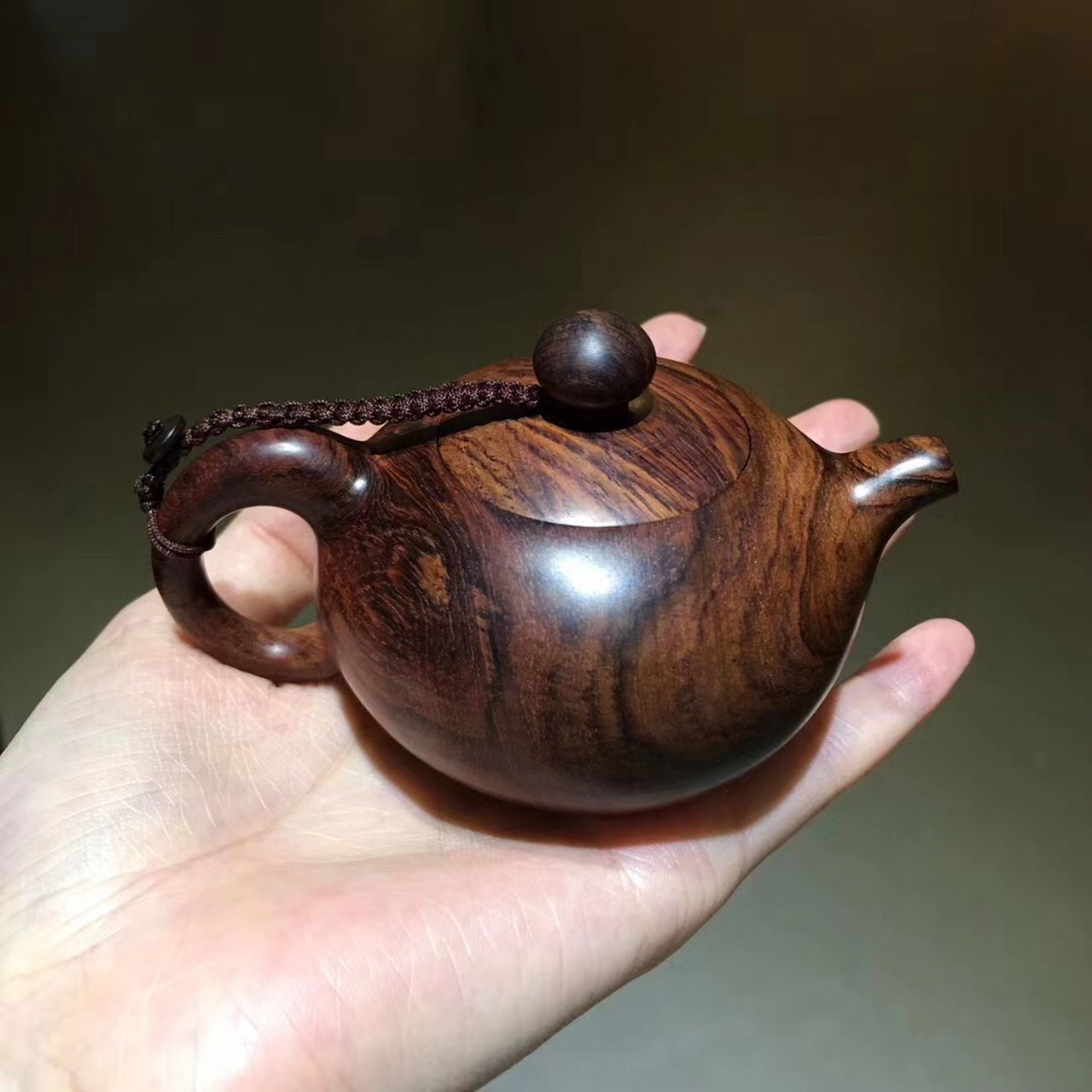 捡漏9215  山水纹 海黄茶壶 把玩件 案上摆件 长9.