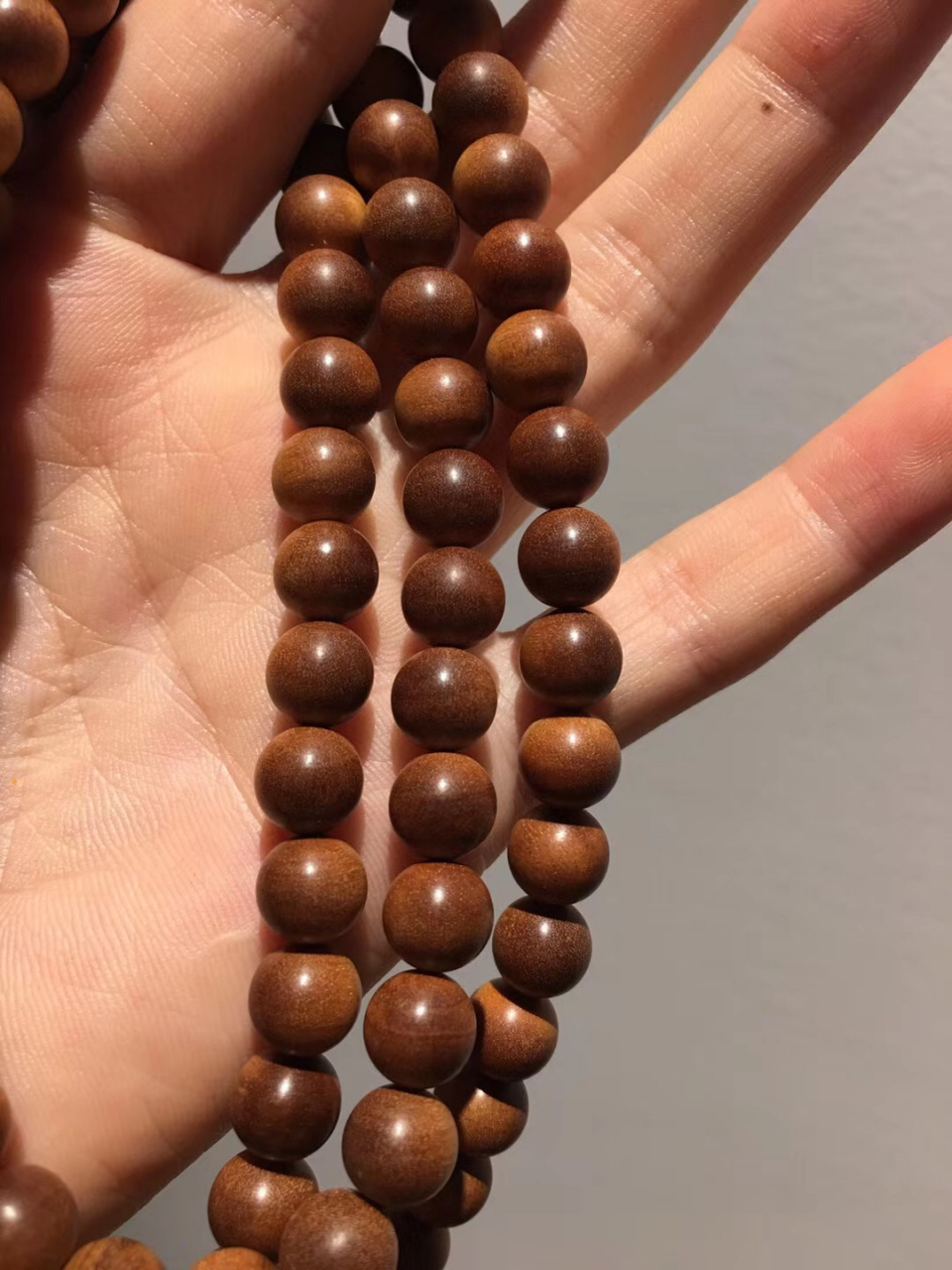正区印度老山檀香黑肉沉水级手串, 高油密老料,肉质细腻; 香味芬芳