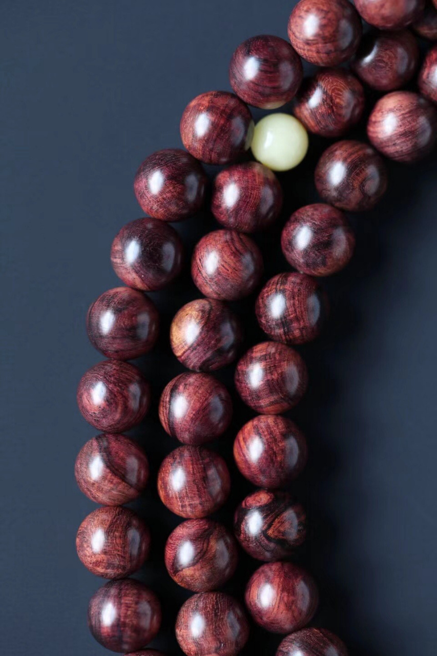 【5598】满纹 油梨海黄老料108颗10mm念珠 纹理绚丽 清晰好看 降香