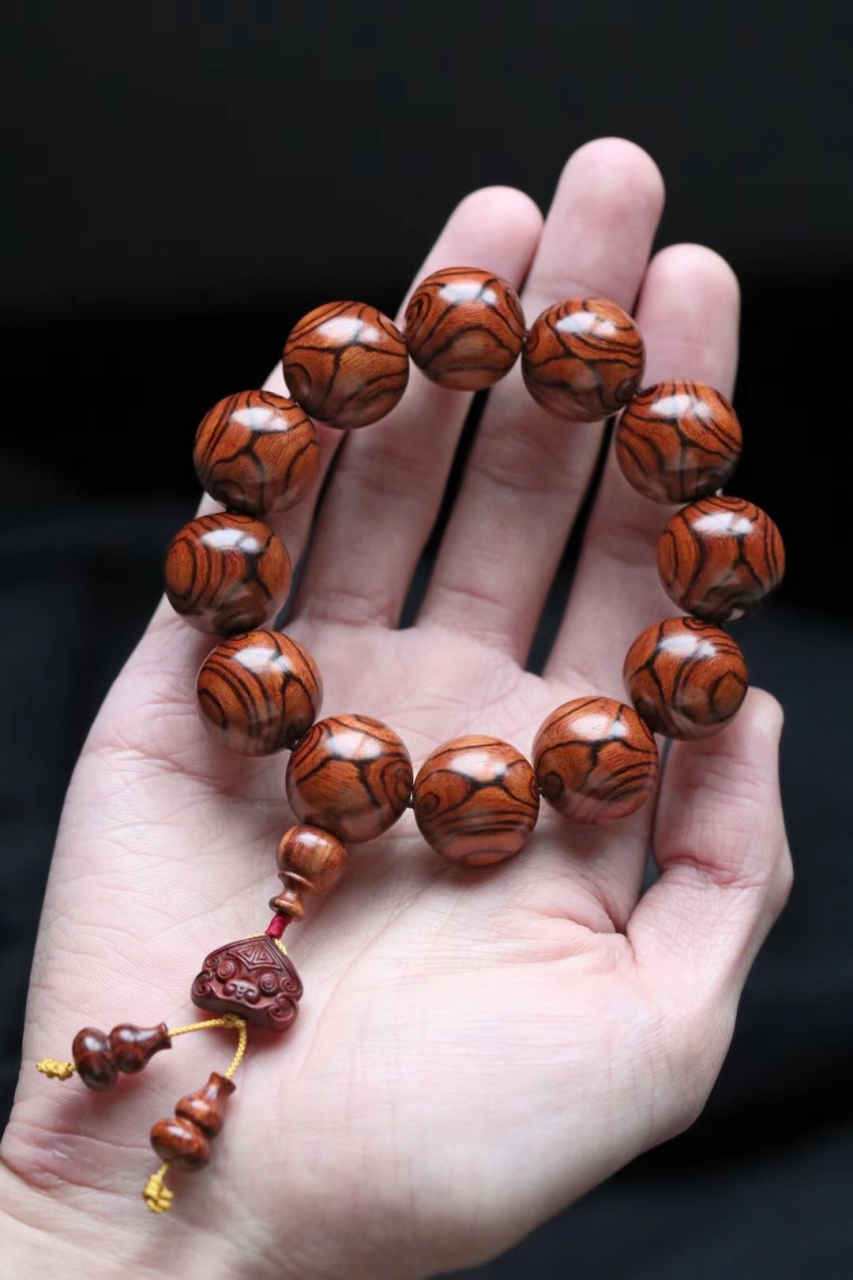 犀利对眼海黄油梨老料 纹理清晰 降香浓郁