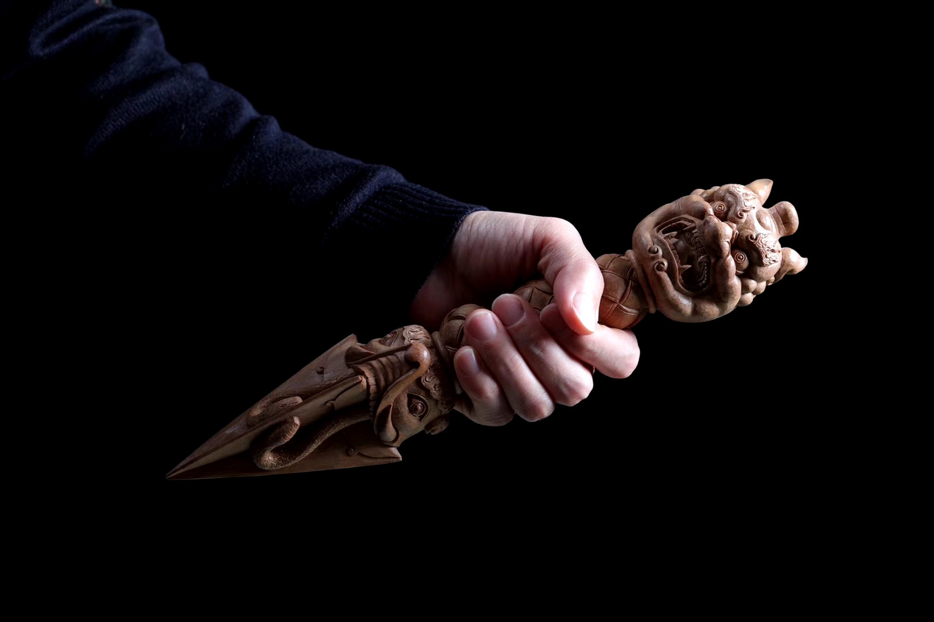 【金刚杵—老山檀手作】 金刚杵佛教法器之一又称多吉,是诸神使用的