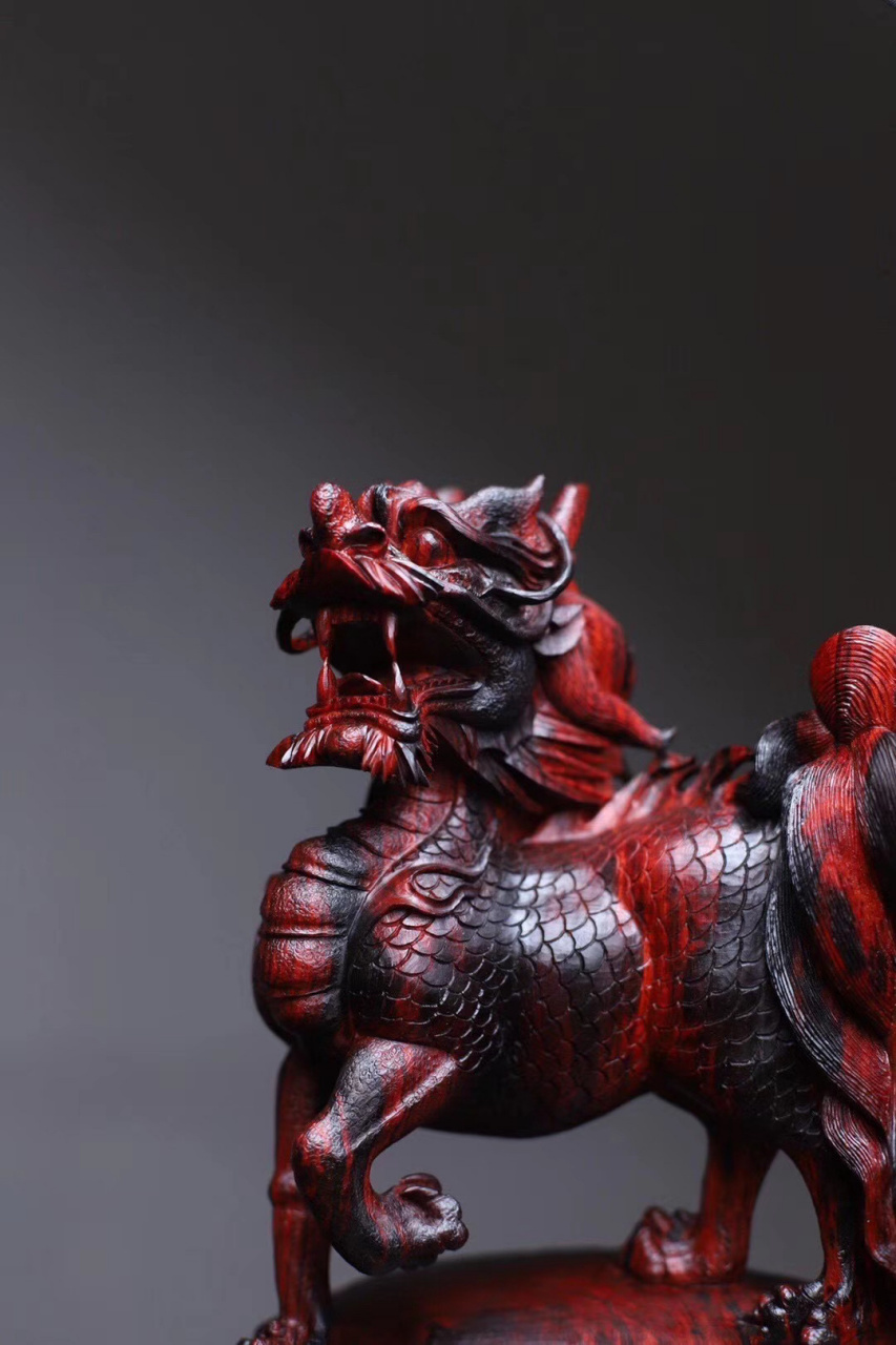 8斤  印度小叶紫檀 野生林高油密老料  整木一体精雕麒麟瑞兽 招吉