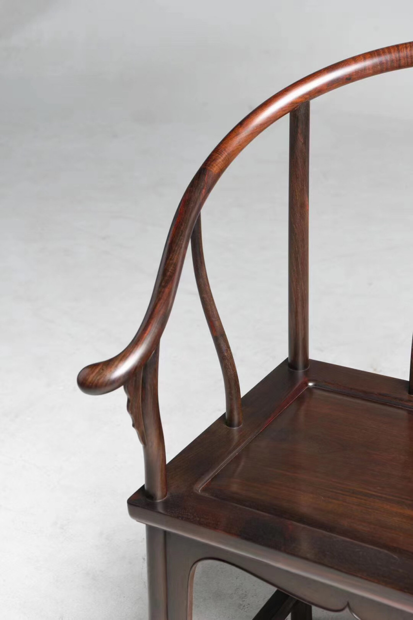 明式 | 寿字纹圈椅 〔单张〕  在书与茶的明式空间中, 设一件清秀纤细