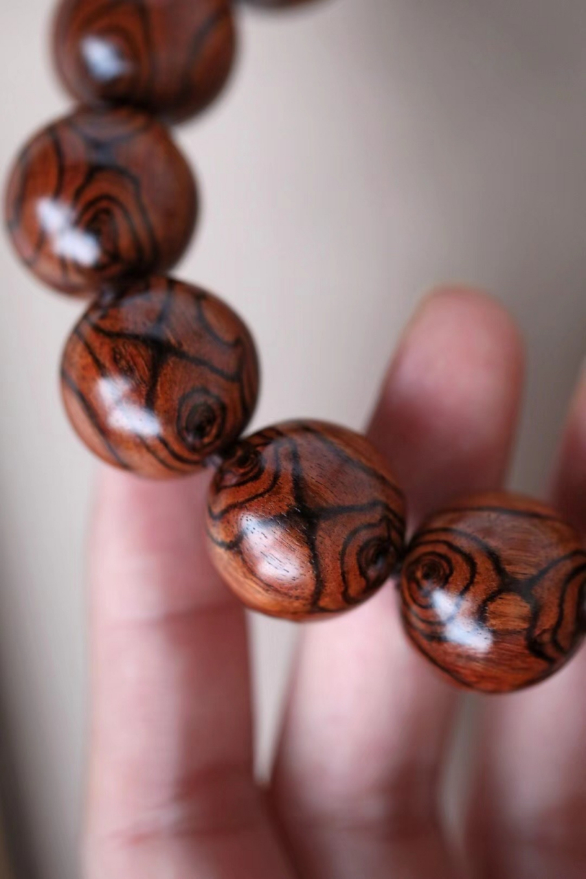 对眼海黄油梨高密老料 降香味浓郁 纹理清晰