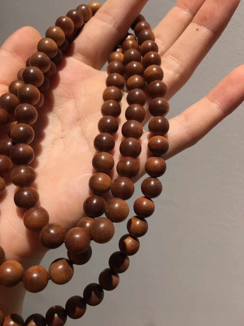 正区印度老山檀香黑肉沉水级手串, 高油密老料,肉质细腻; 香味芬芳
