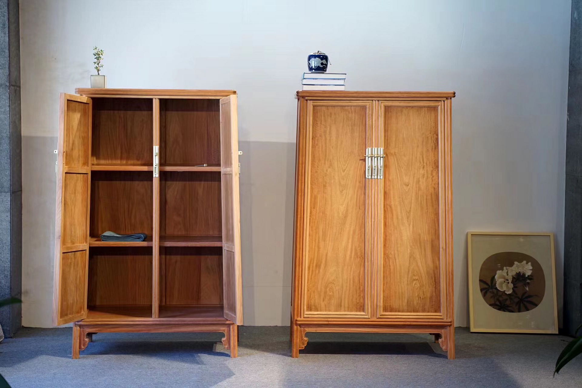 缅花61瓜棱腿圆角柜