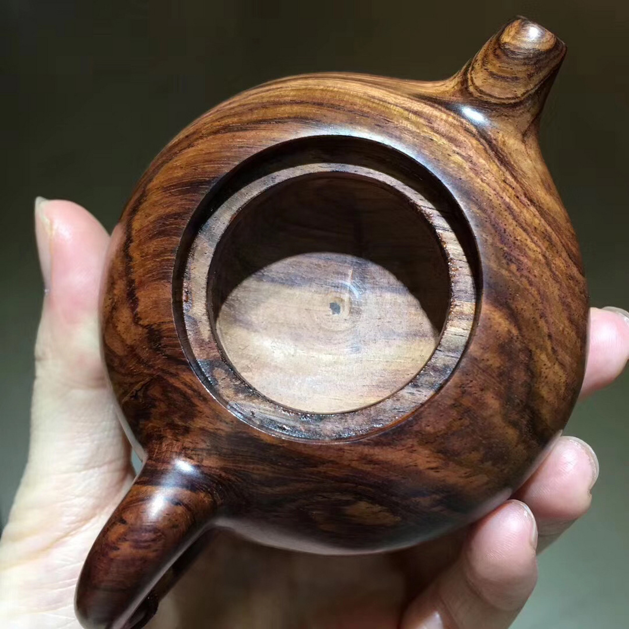 捡漏9215  山水纹 海黄茶壶 把玩件 案上摆件 长9.