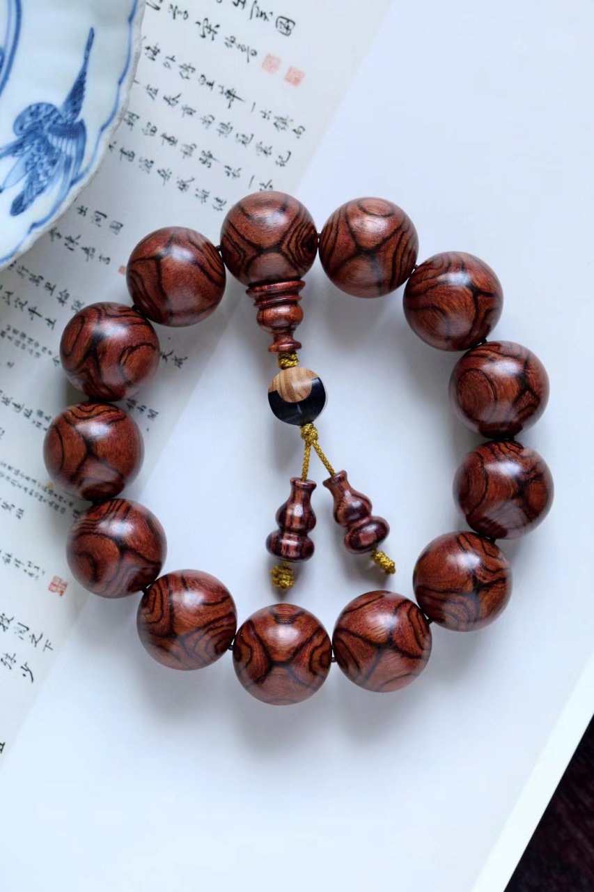 对眼 油梨海黄老料18mm 纹理绚丽 降香浓郁