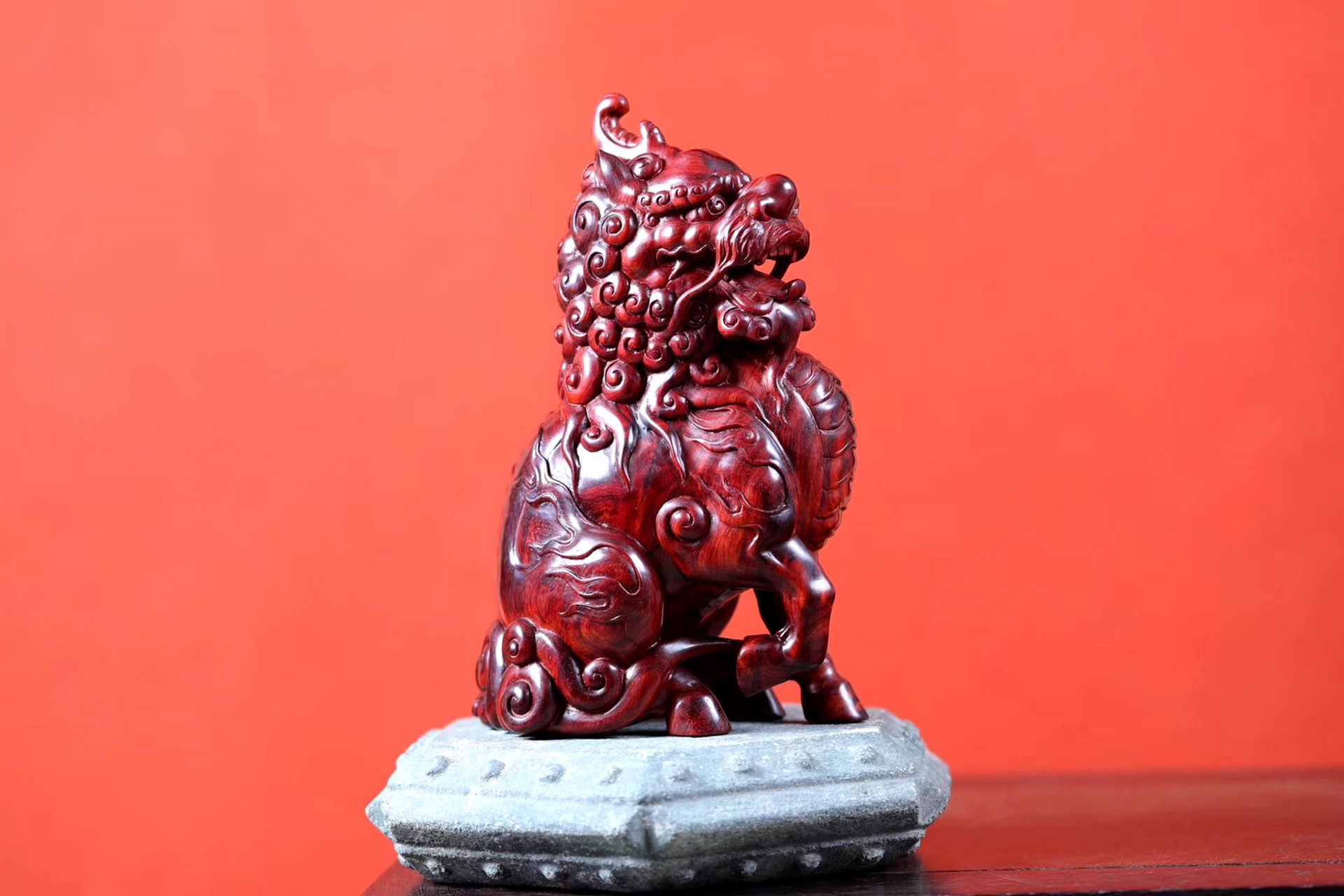 【麒麟神兽—名家手作】 神兽麒麟,雕刻张驰有度,运刀浑厚有力,麒麟