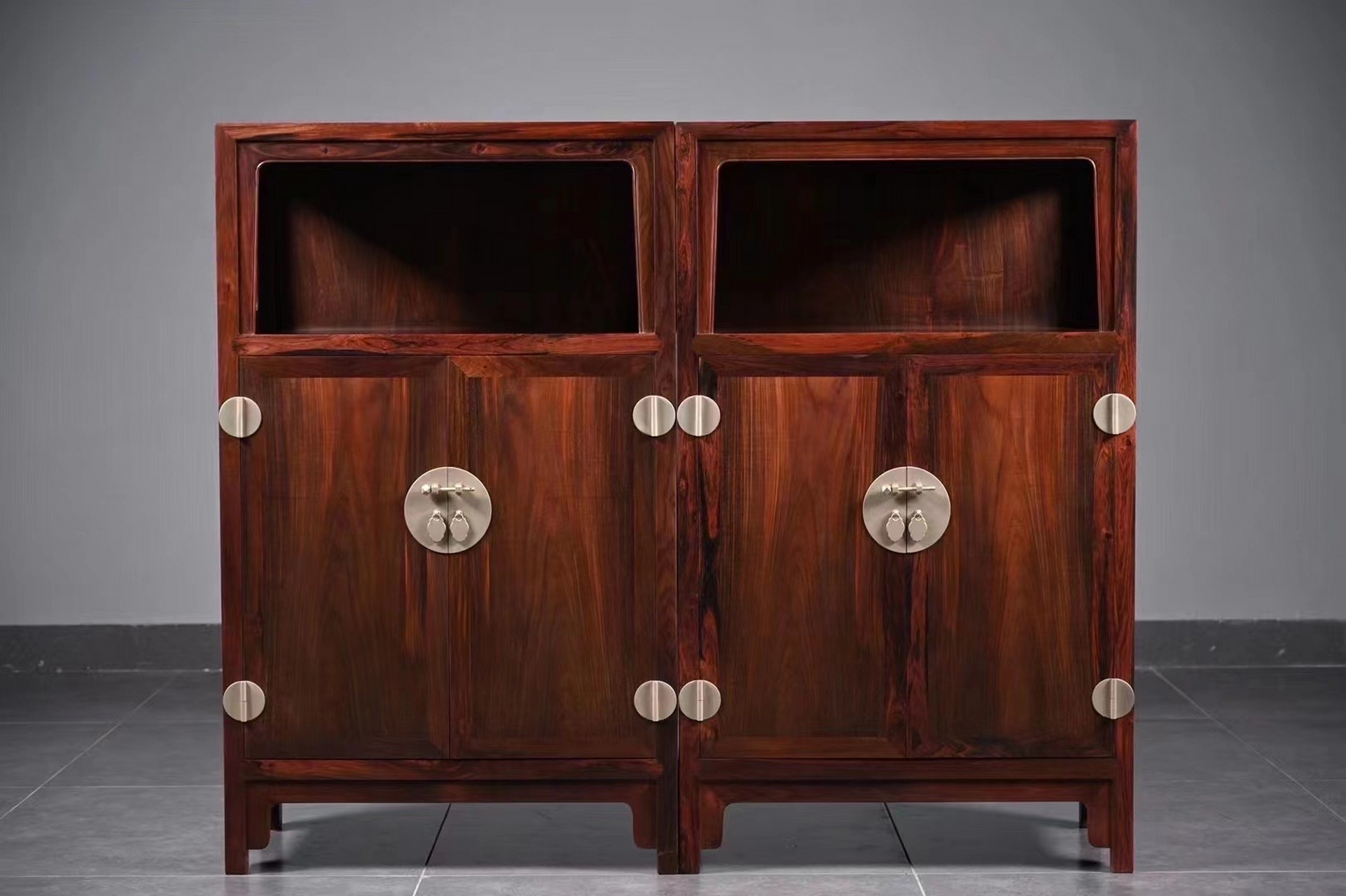 王世襄款 小万历柜 明式家具经典款,黄金比例,大红酸枝老料制作,选料