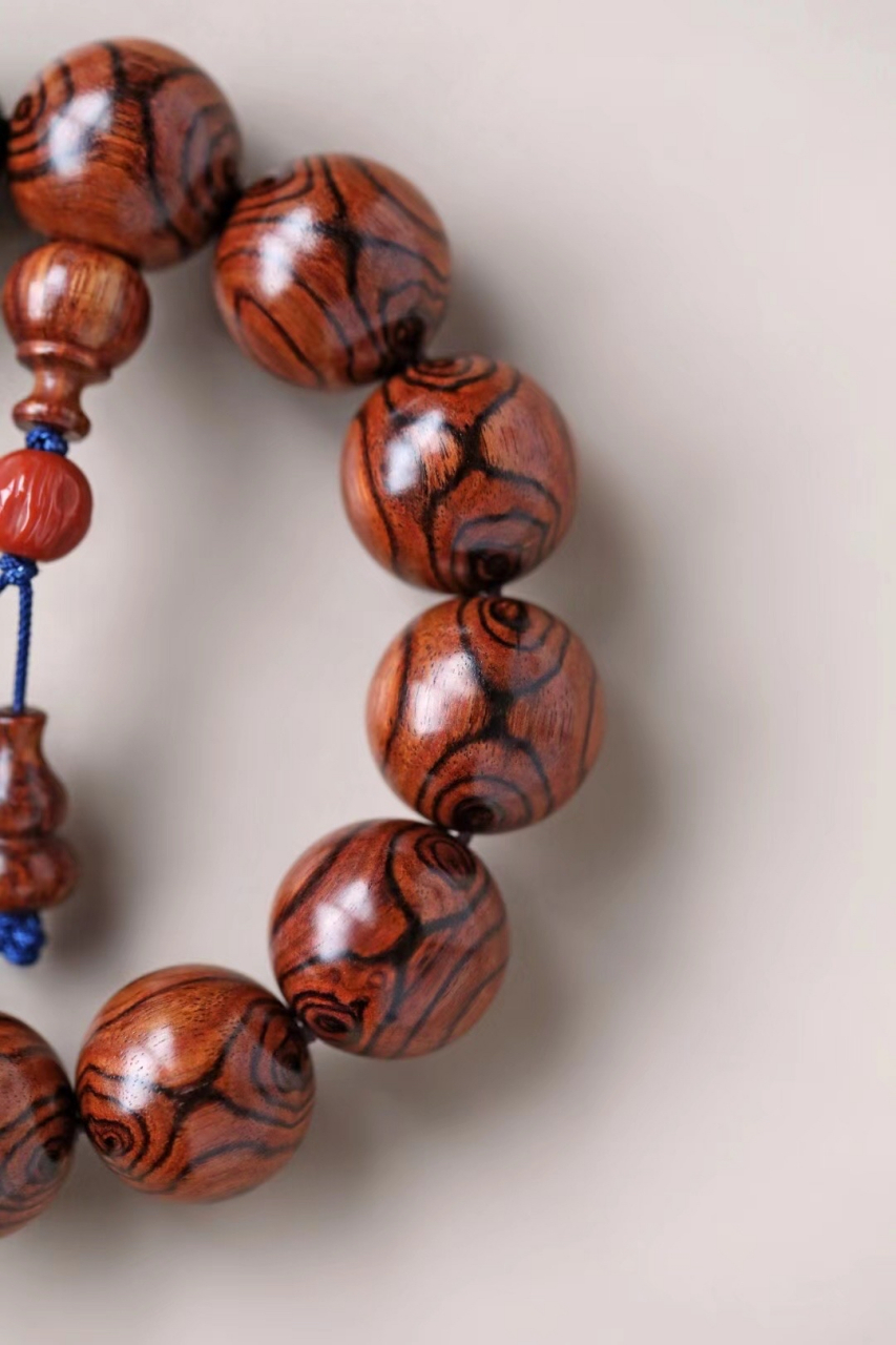 对眼海黄油梨高密老料 降香味浓郁 纹理清晰