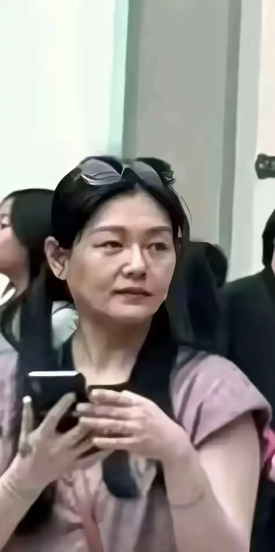这是大s去世前最真实的样子,有个博主说过:但凡身边有个好言相劝的人