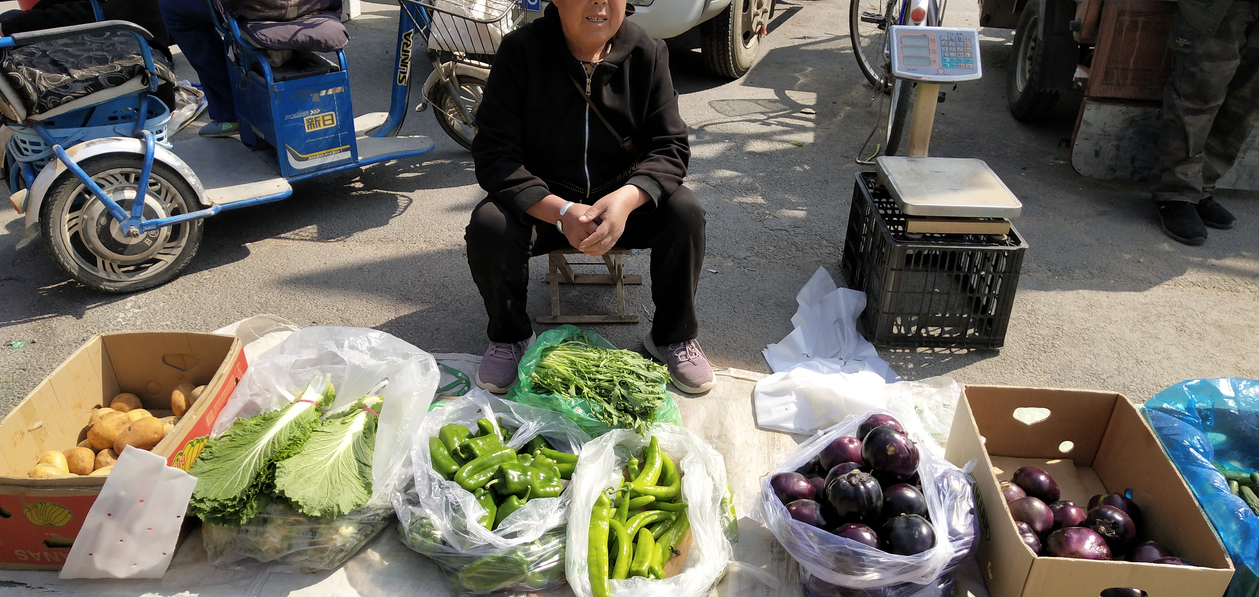生活小分享,村里赶集有点讲究 中国最早的集在魏晋南北朝出现,叫"草市