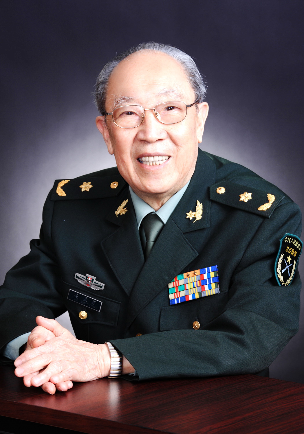 吴孟超院士医者仁心,即便九十高龄,仍然披甲执刀,为病人做手术