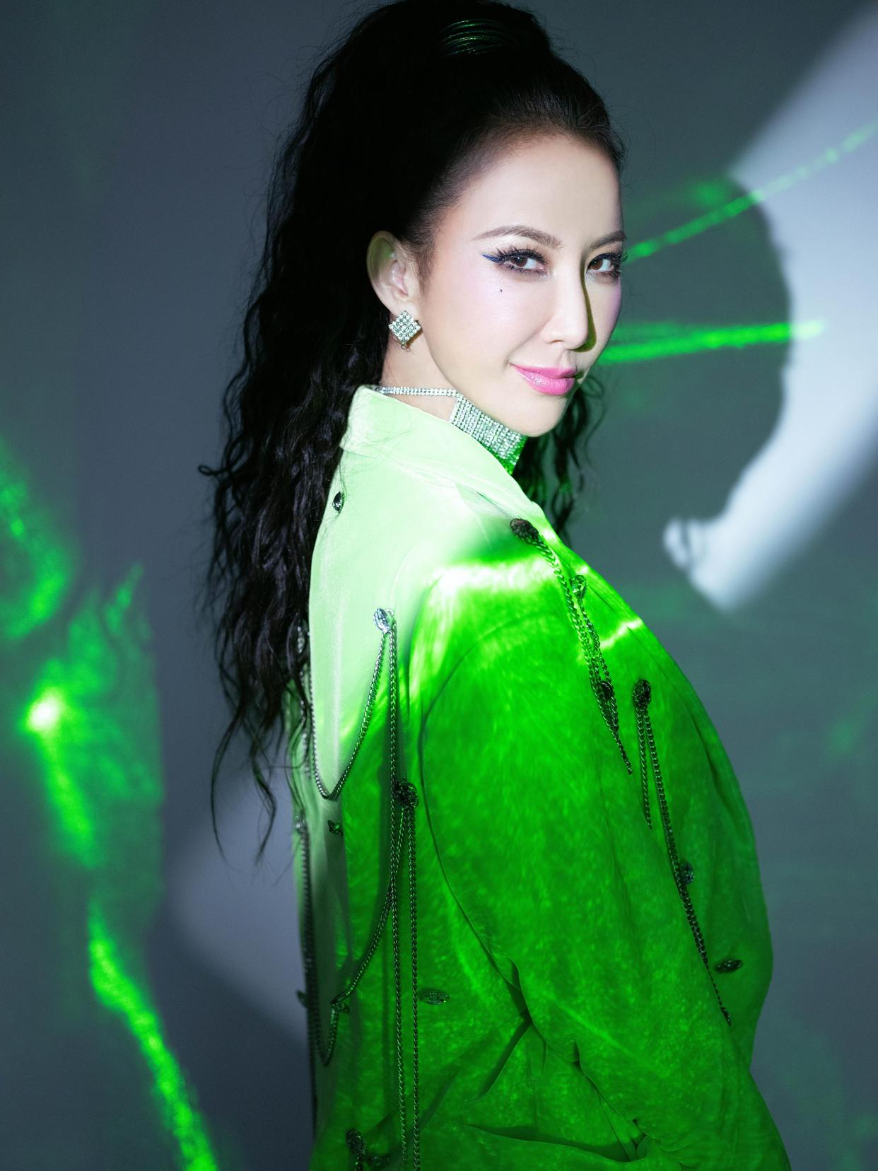 成龙怀念coco,李玟,你是天生的明星,拥有那么厉害的天赋和独特的个人