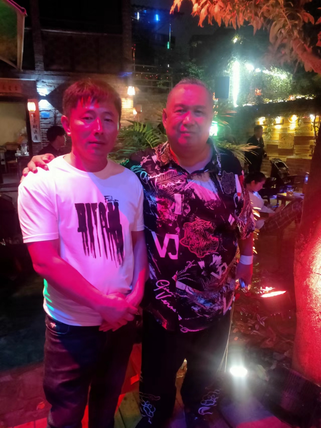 歌手高少华与机智歌王沙鸥先生合影留念!