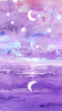 夜空中的紫色星海,月亮也悄悄地躲在云后,仿佛在诉说着遥远的梦