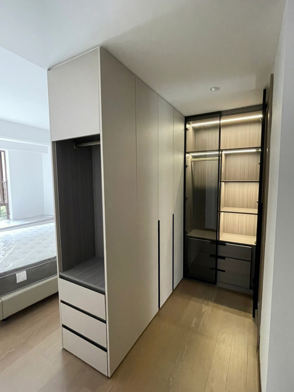 主卧l型衣帽间,真的好看又实用!#安居客全民挑房节