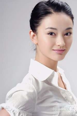 电视剧大追捕:刘颖,医生――美丽大方,气质非凡,机智勇敢,责任心强