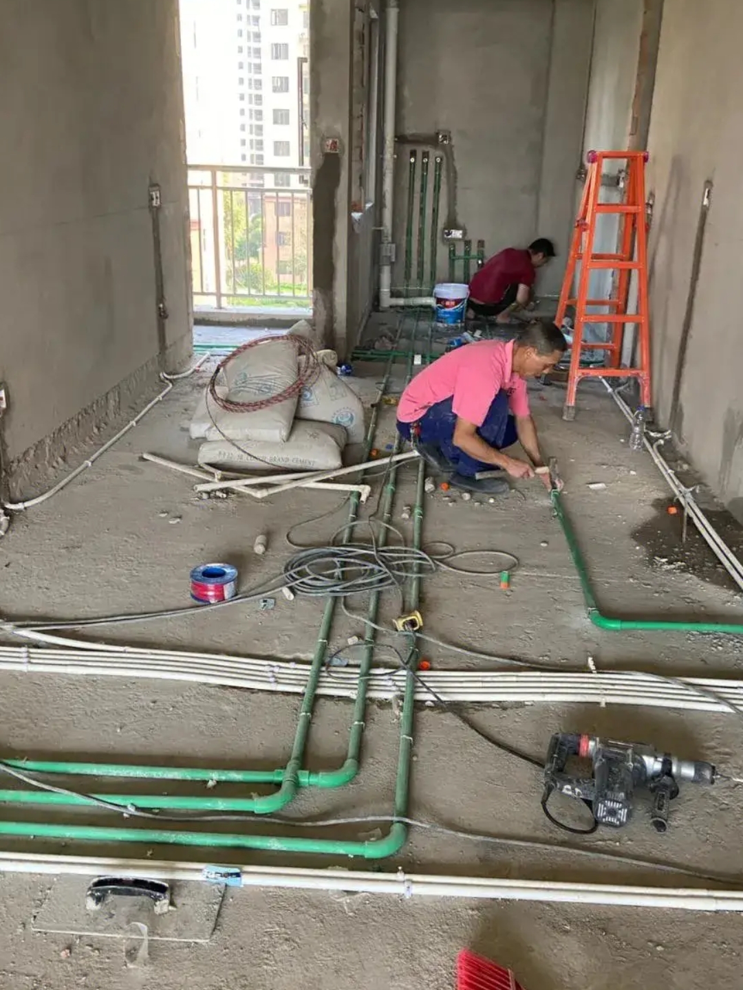 300万基本相当于5万平方米的水电安装量,结合现在的清工单价60块/㎡