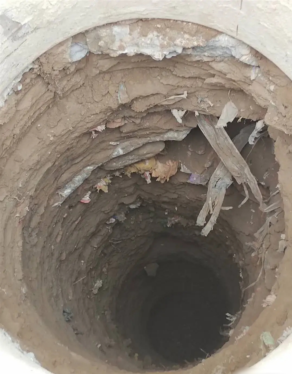 深基坑开挖前围护桩施工,地质情况六七米全是杂填土,还有生活垃圾