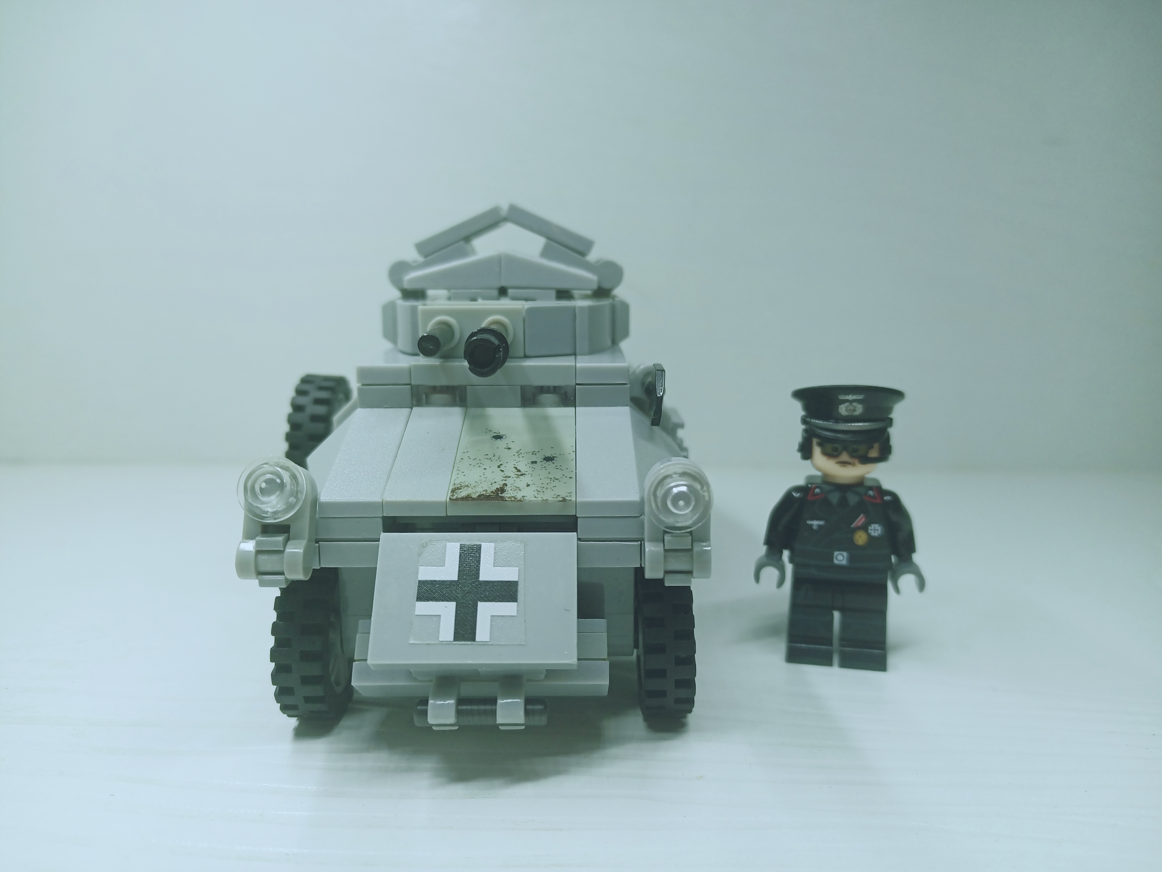 日耳曼的"轻骑兵"——sdkfz222"豪须"轮式装甲车