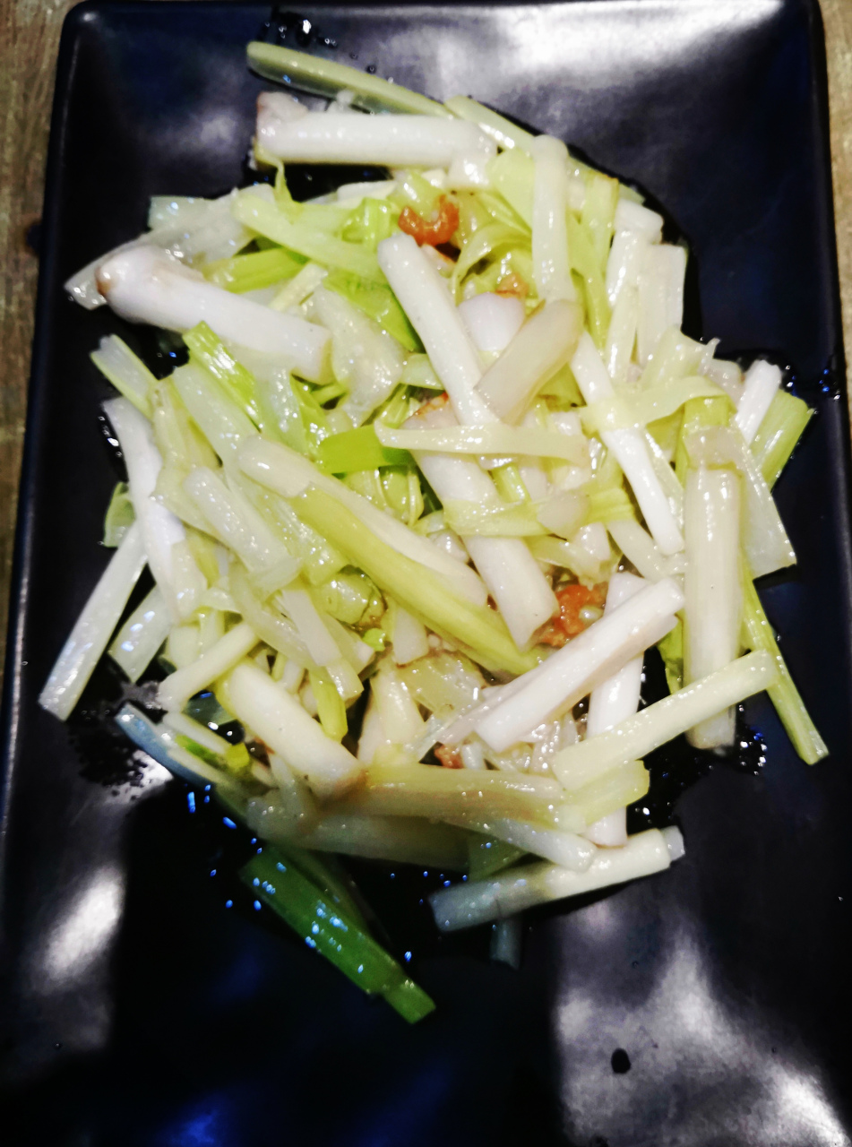 最容易颠覆你认知的一道菜--抗金菜 蒲儿菜,听说就是淮安当地生的菖蒲